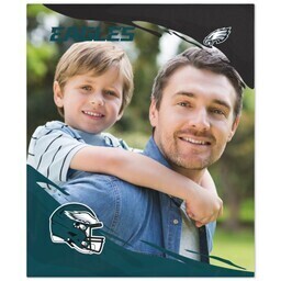 NFL 50x60 Plush Fleece Blanket with Philadelphia Eagles, PaintStroke design